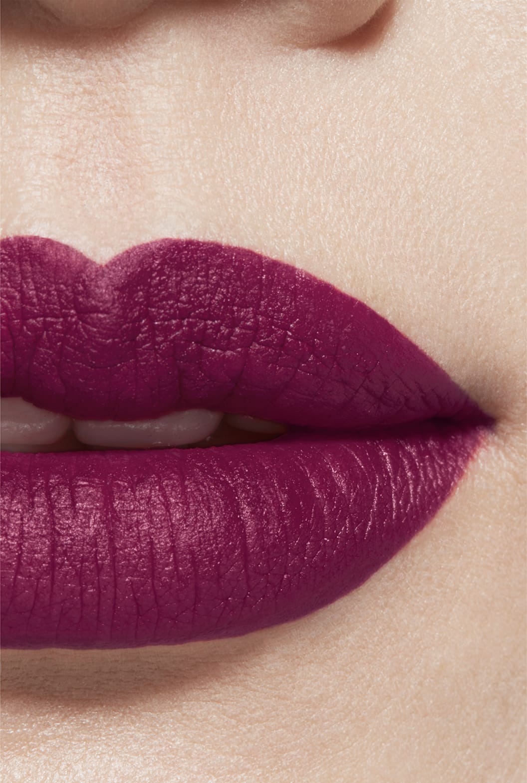 Son CHANEL Rouge Allure Velvet Les Perles #468 Élégante - Plum-Kallos