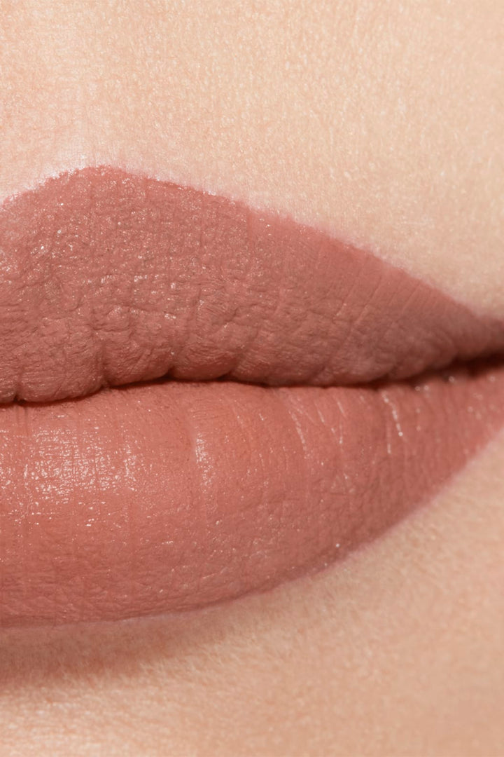 Son CHANEL Rouge Allure Velvet Lip Colour 