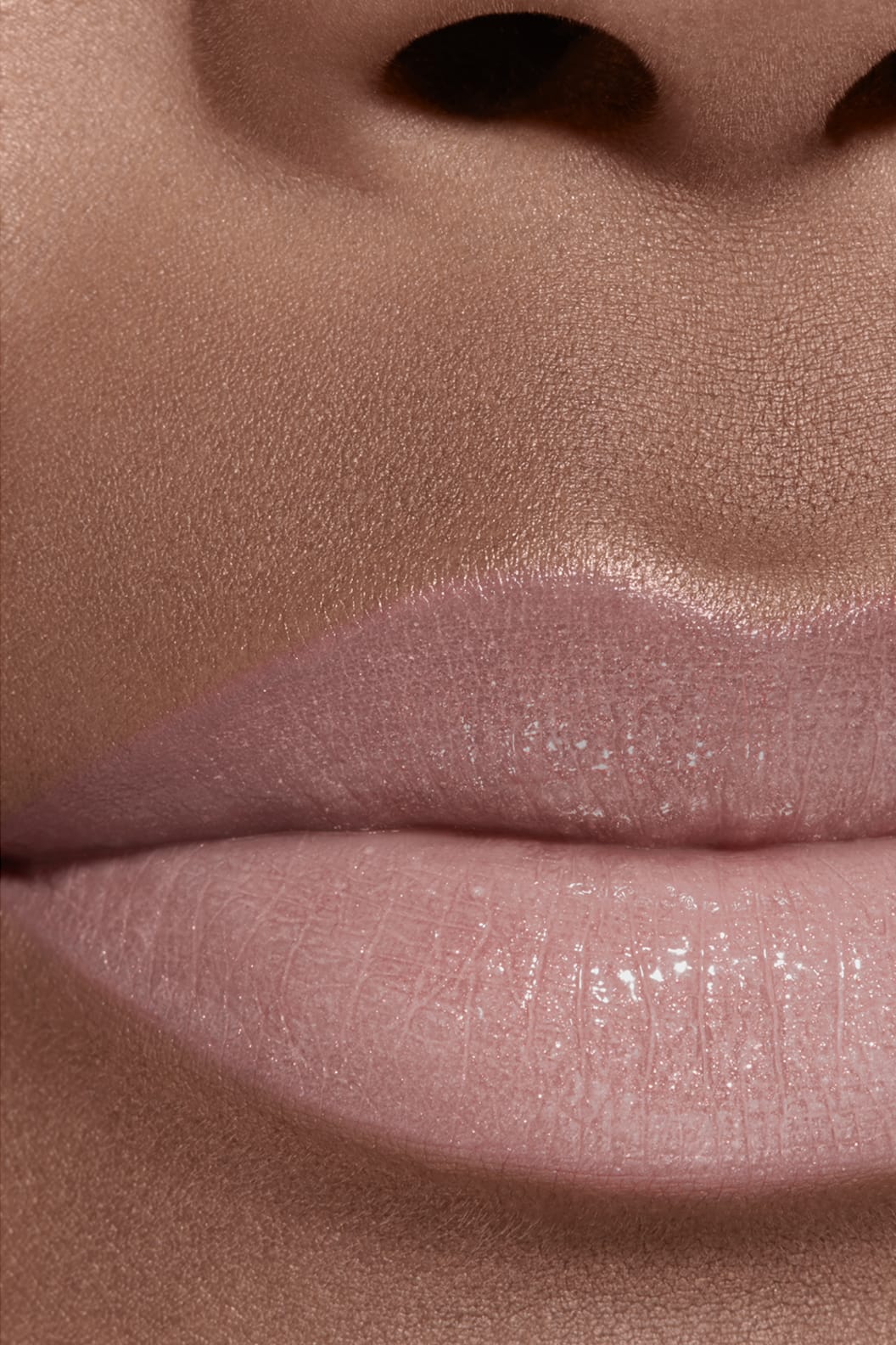 Son CHANEL Rouge Coco Baume Lip Balm #Dreamy White - Kallos Vietnam