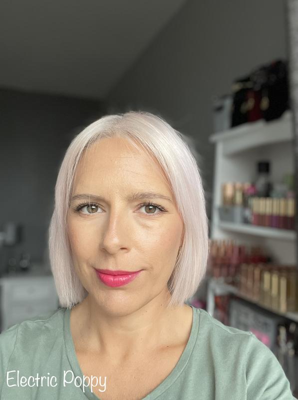 Son Charlotte Tilbury Hot Lips #Electric Poppy