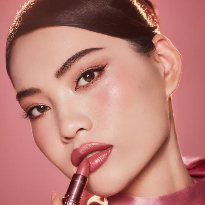 Son Charlotte Tilbury Kissing Lipstick #Rose To Fame