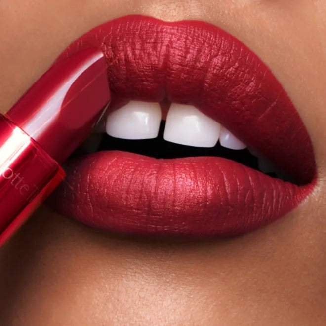 Son Charlotte Tilbury Matte Revolution #Cinematic Red