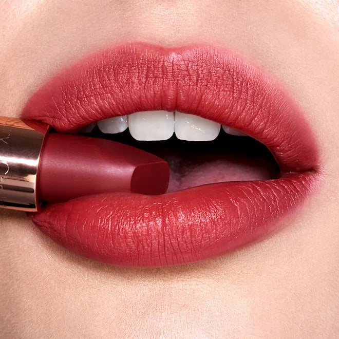 Son Charlotte Tilbury Matte Revolution #Walk Of No Shame-Kallos