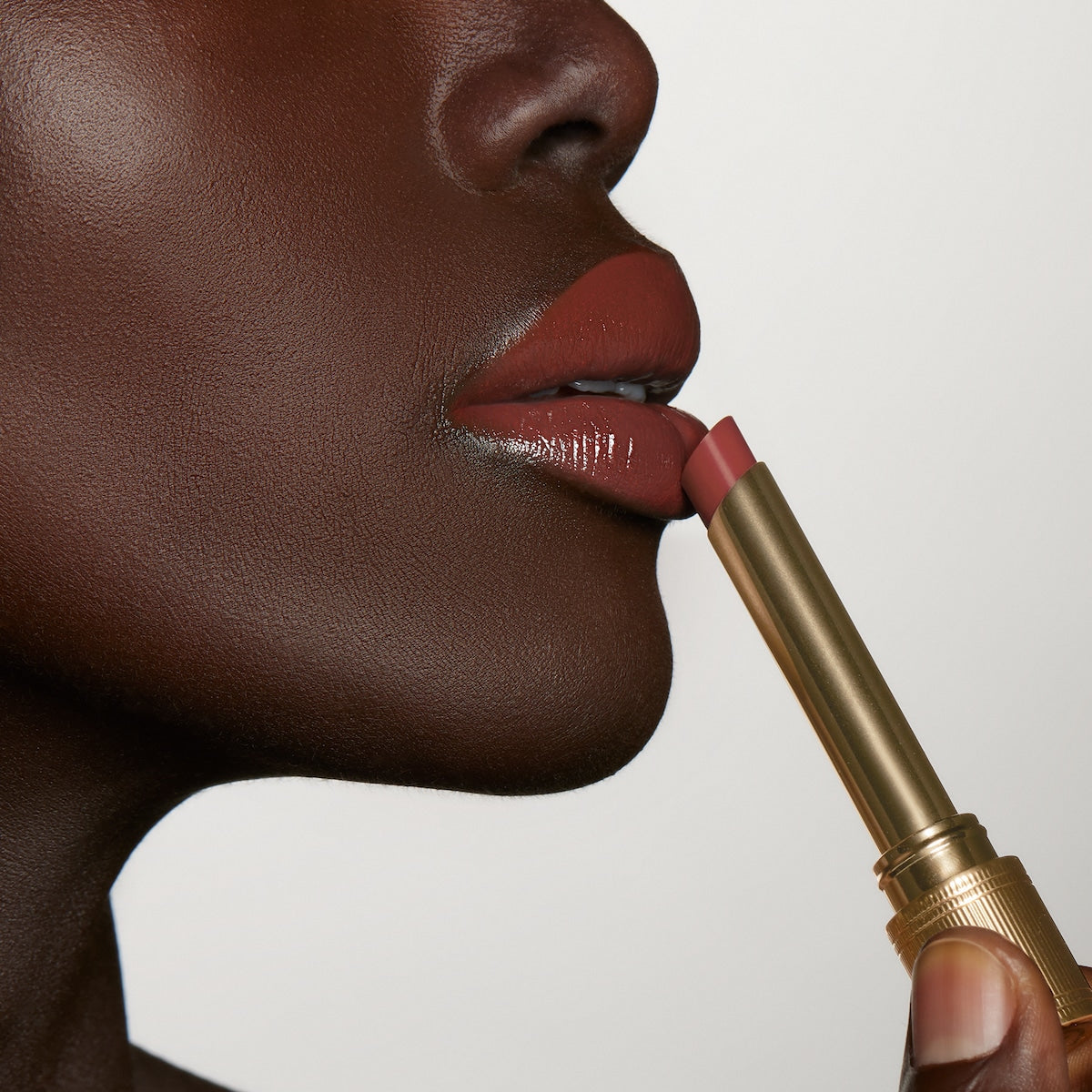 Son GUCCI Rouge De Beauté Brillant #217 Valeria Rose-Kallos