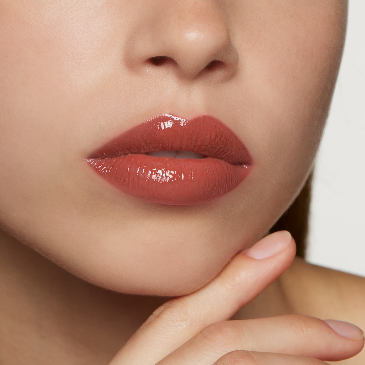 Son GUCCI Rouge De Beauté Brillant #217 Valeria Rose-Kallos