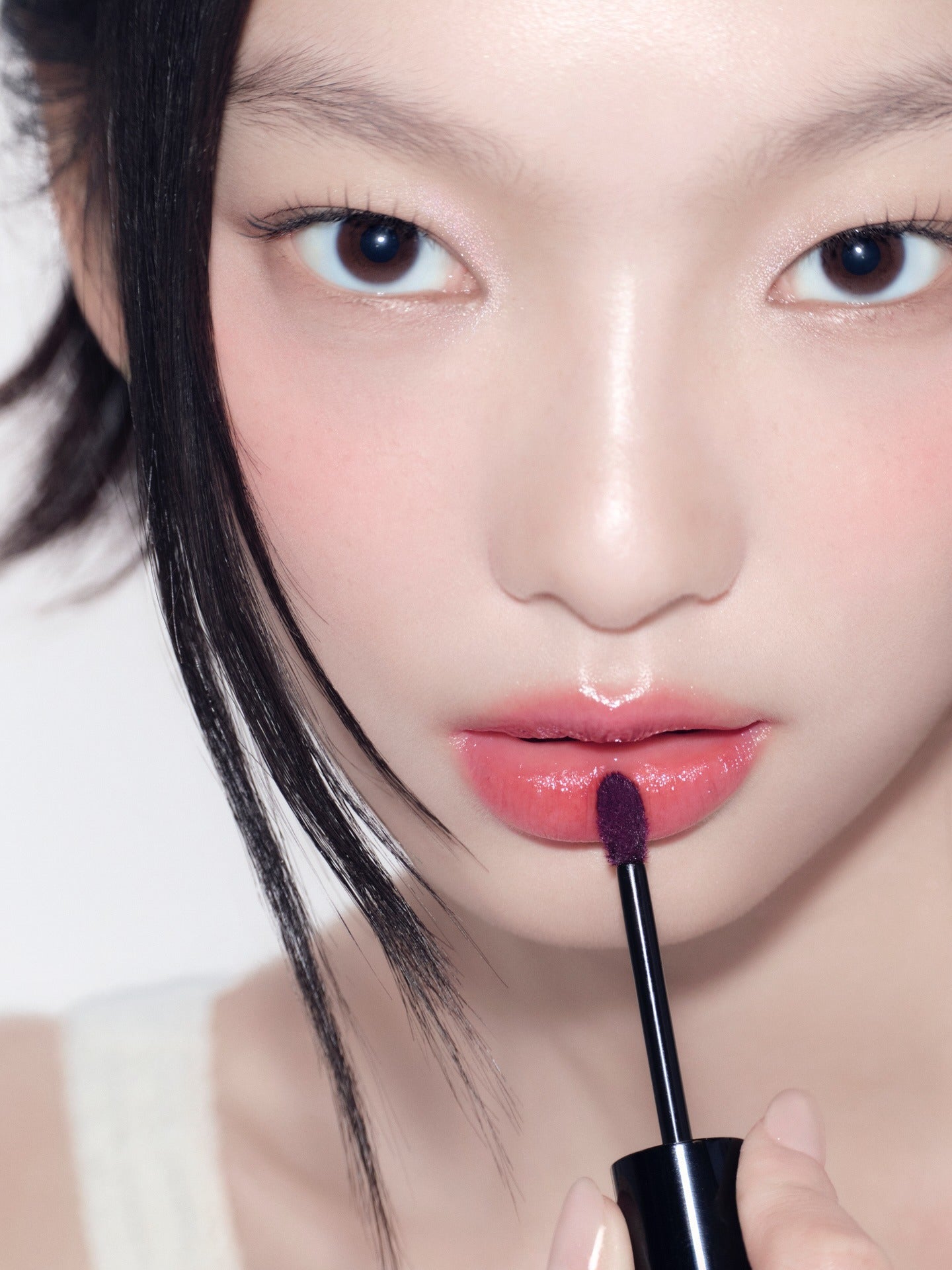 Son HERA Sensual Tinted Shine Lip Serum-Kallos