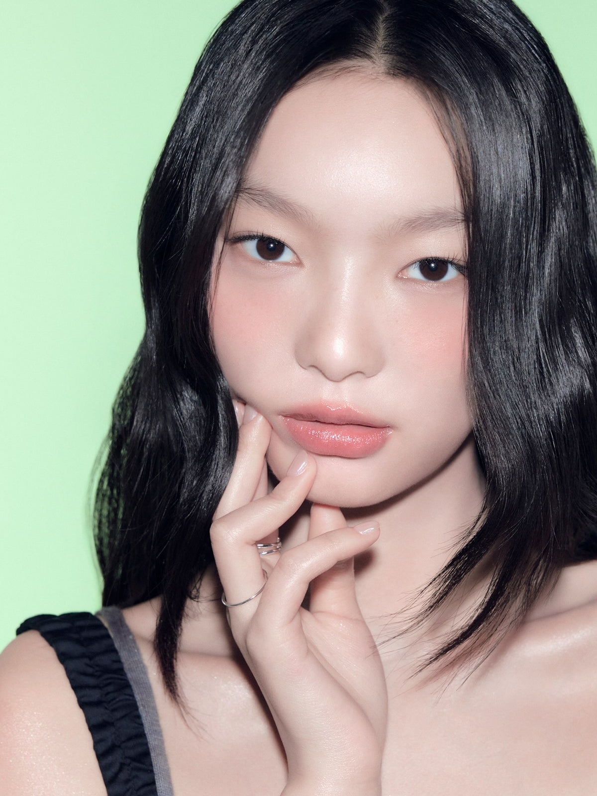 Son HERA Sensual Tinted Shine Lip Serum