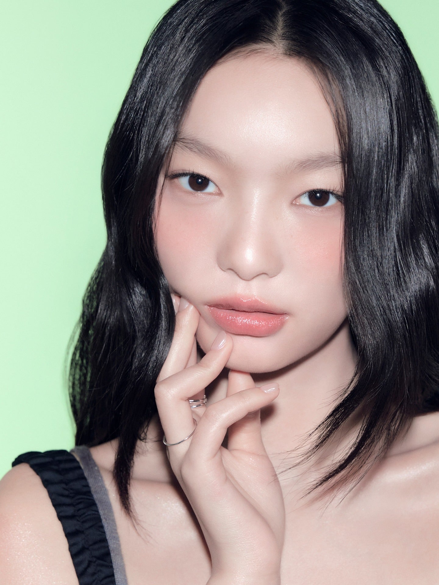Son HERA Sensual Tinted Shine Lip Serum-Kallos