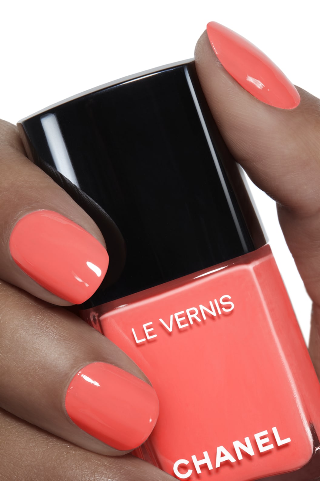 Sơn Móng Tay CHANEL Le Vernis #121 Première Dame - A Bright Pink Coral - Kallos Vietnam