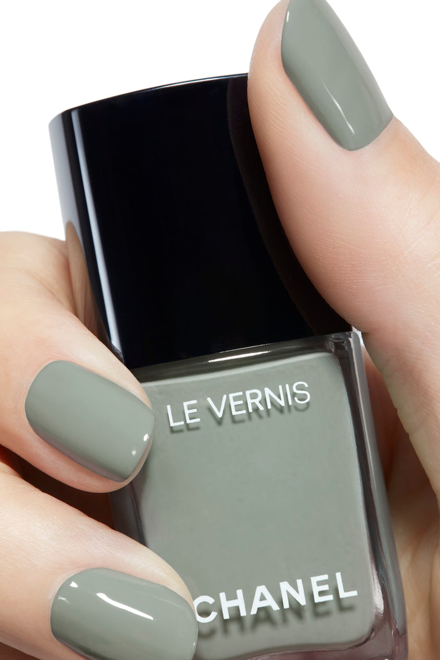 Sơn Móng Tay CHANEL Le Vernis #131 Cavalier Seul - A Sage Green - Kallos Vietnam