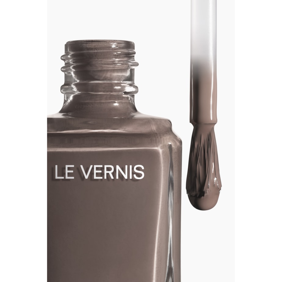 Sơn Móng Tay CHANEL Le Vernis #133 Duelliste - A Khaki Grey - Kallos Vietnam
