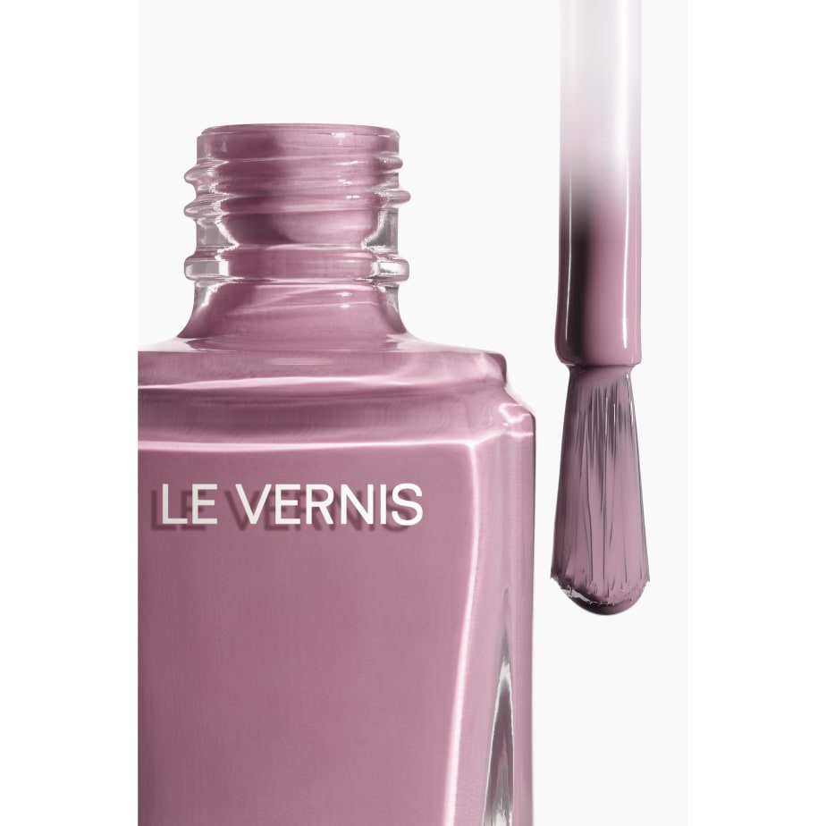 Sơn Móng Tay CHANEL Le Vernis #137 Sorcière - A Mauve - Kallos Vietnam