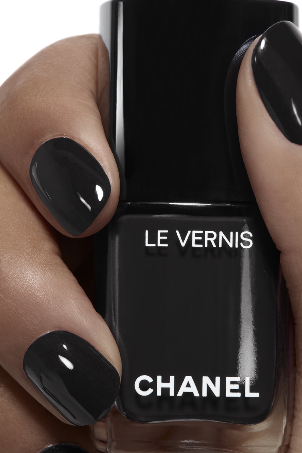 Sơn Móng Tay CHANEL Le Vernis #161 Le Diable En Chanel - A Black - Kallos Vietnam