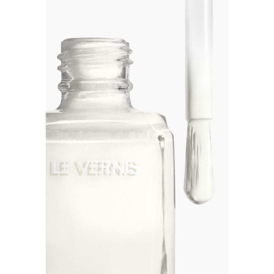 Sơn Móng Tay CHANEL Le Vernis #173 Glaciale - A Snow White - Kallos Vietnam