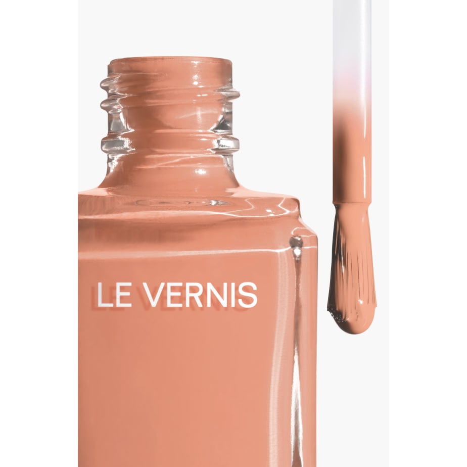 Sơn Móng Tay CHANEL Le Vernis #195 Poète - A Soft Peach - Kallos Vietnam