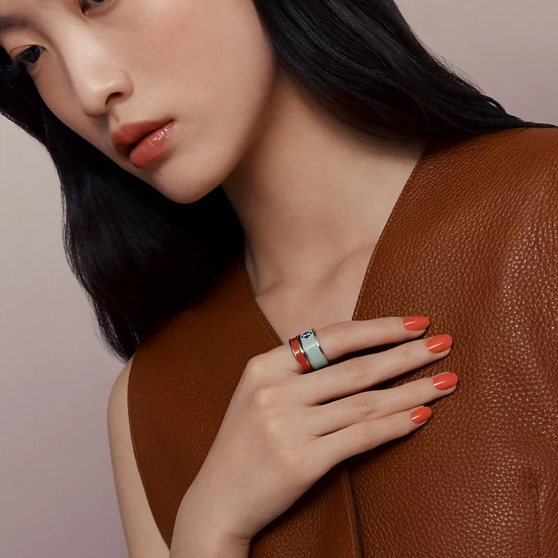 Sơn Móng Tay HERMÈS Les Mains Hermès Nail Polish #32 Orange Tulipe