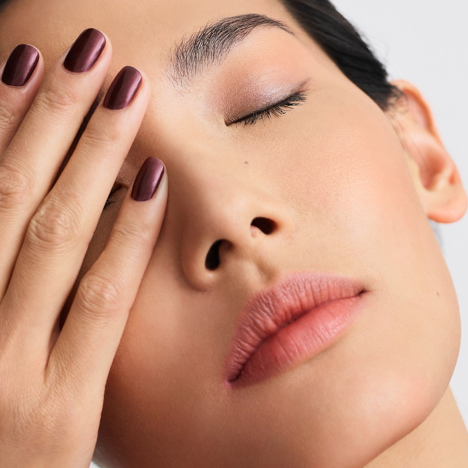 Sơn Móng Tay HERMÈS Les Mains Hermès Nail Polish #90 Violet Manganèse - Kallos Vietnam