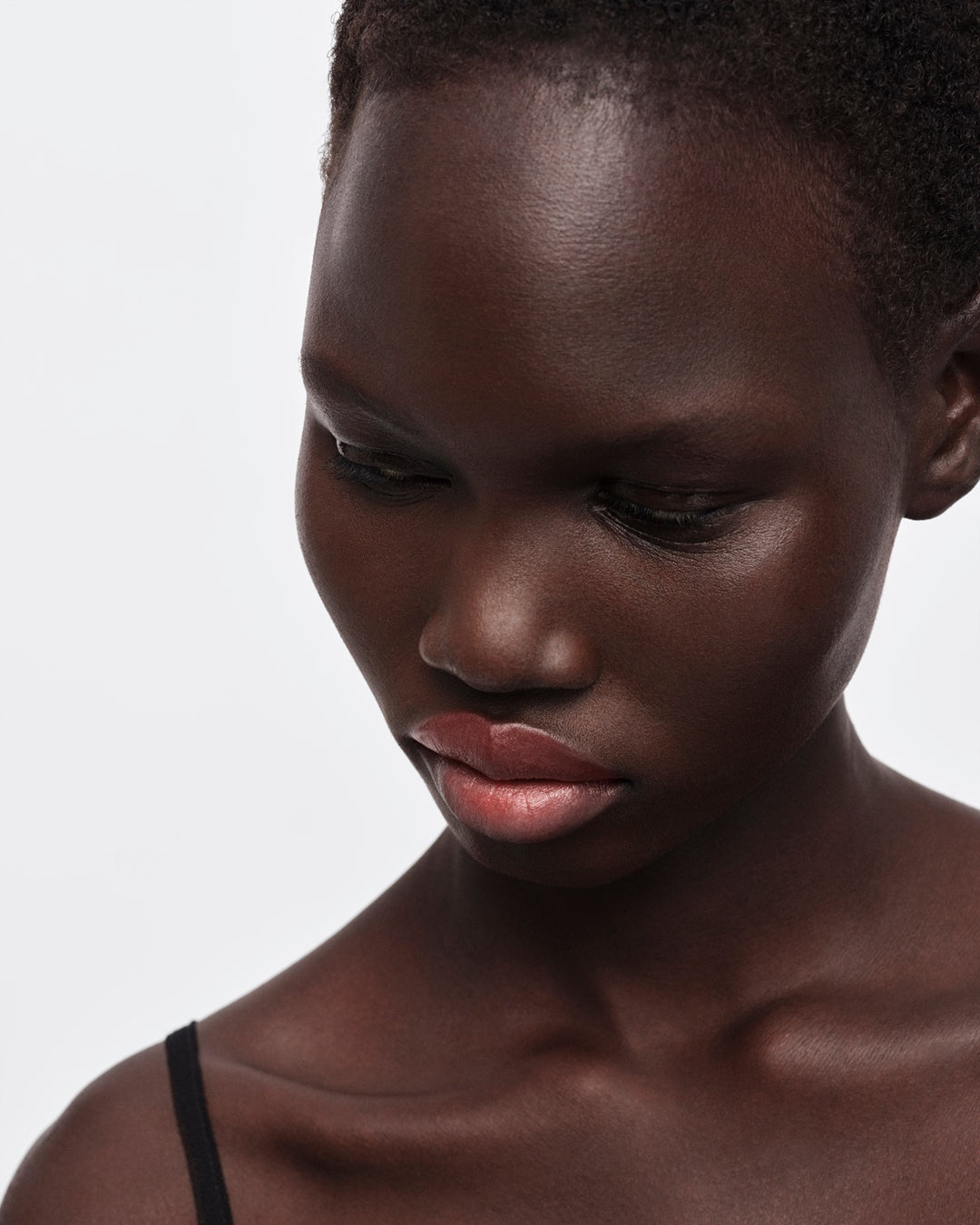 Son PRADA Light Glowing Lip Color #U016 Rose