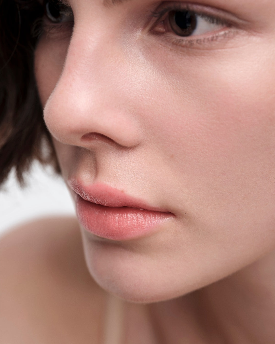 Son PRADA Light Glowing Lip Color #U018 Pink