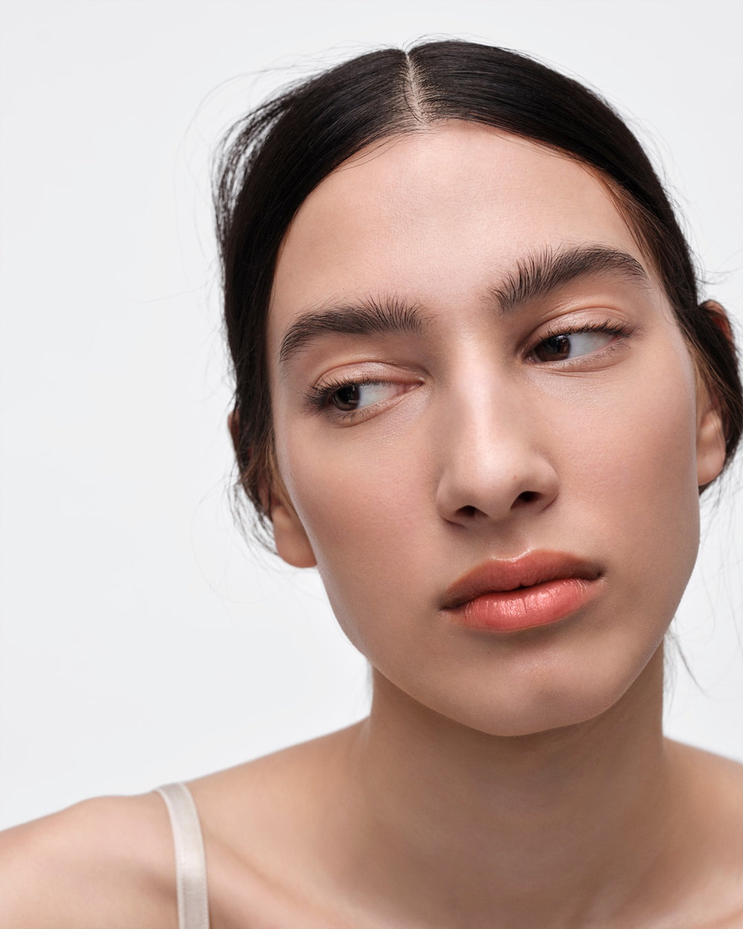 Son PRADA Light Glowing Lip Color #U019 Brown
