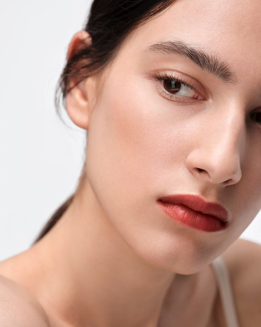 Son PRADA Light Glowing Lip Color #U020 Rosso