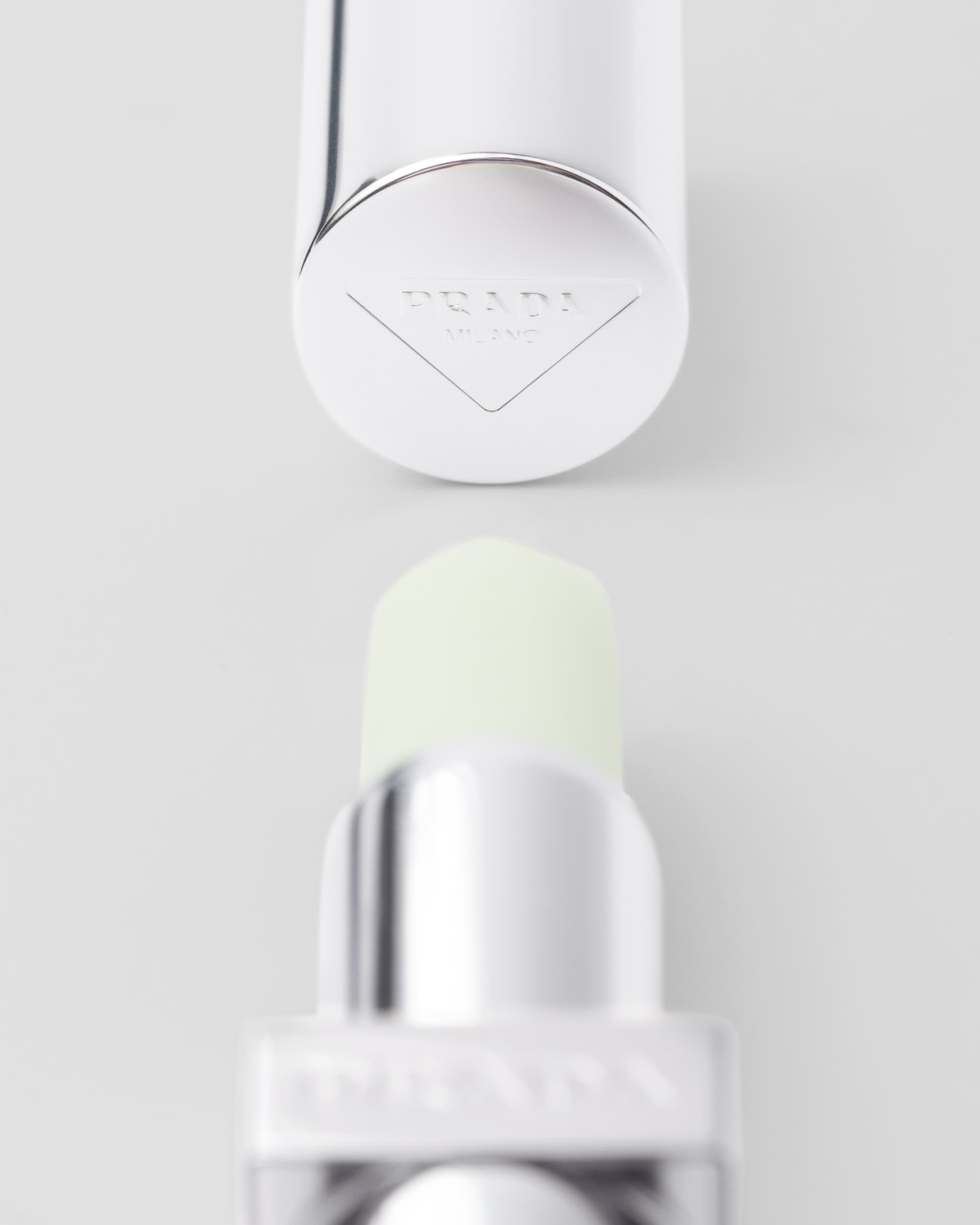 Son PRADA Lip Balm #U000 Universal - Kallos Vietnam