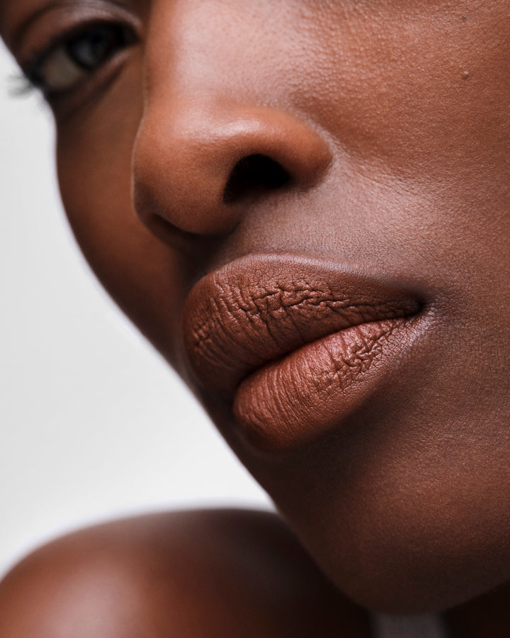 Son PRADA Monochrome Hyper Matte Lipstick 