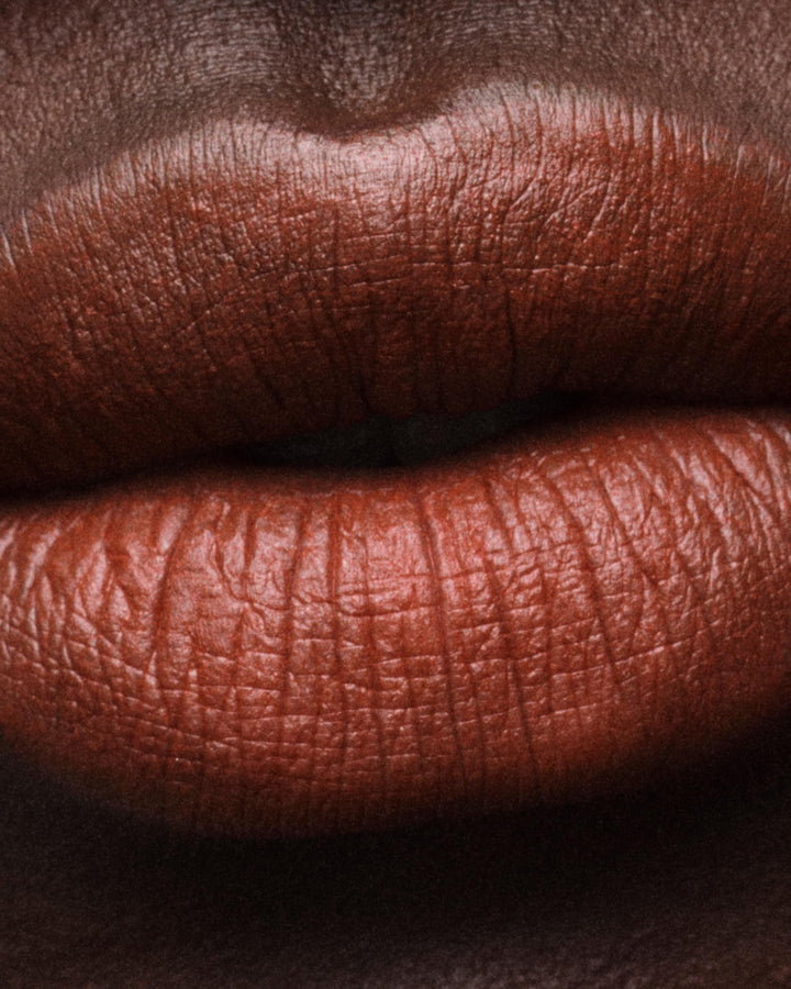 Son PRADA Monochrome Hyper Matte Lipstick 