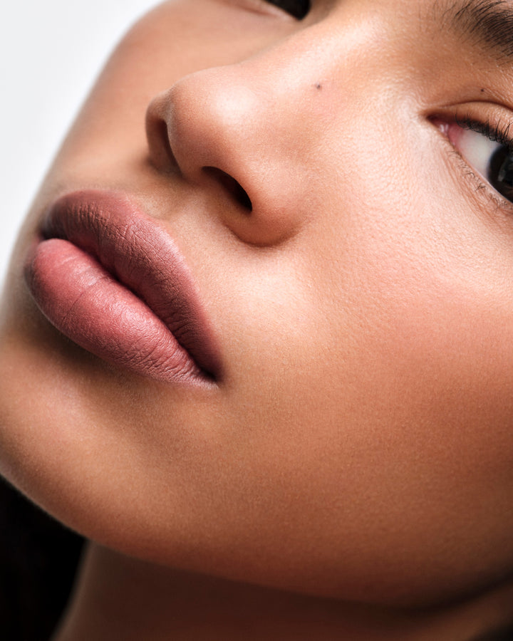 Son PRADA Monochrome Hyper Matte Lipstick 