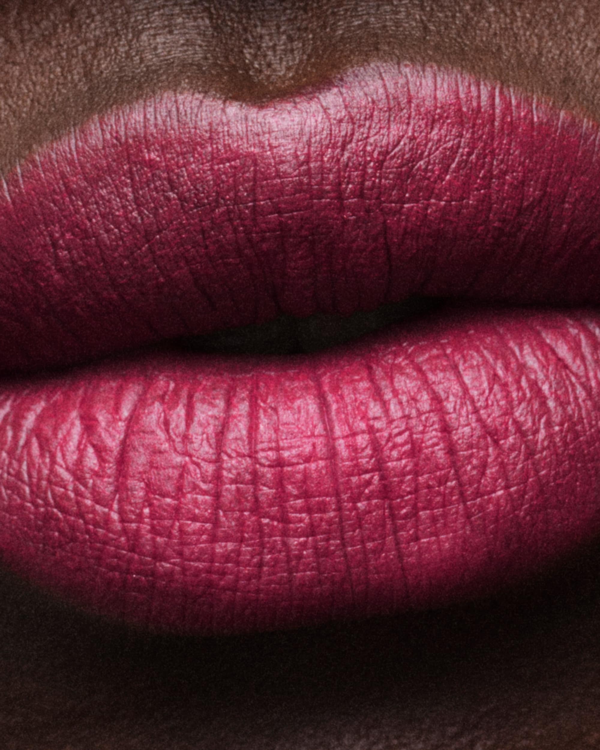 Son PRADA Monochrome Hyper Matte Lipstick #P55 Fuxia - Kallos Vietnam