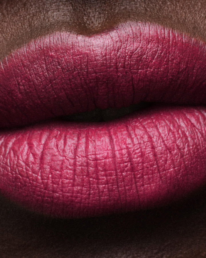 Son PRADA Monochrome Hyper Matte Lipstick 