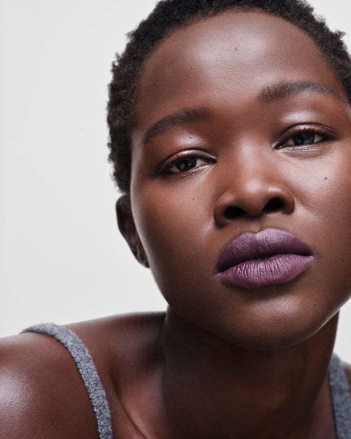 Son PRADA Monochrome Hyper Matte Lipstick 