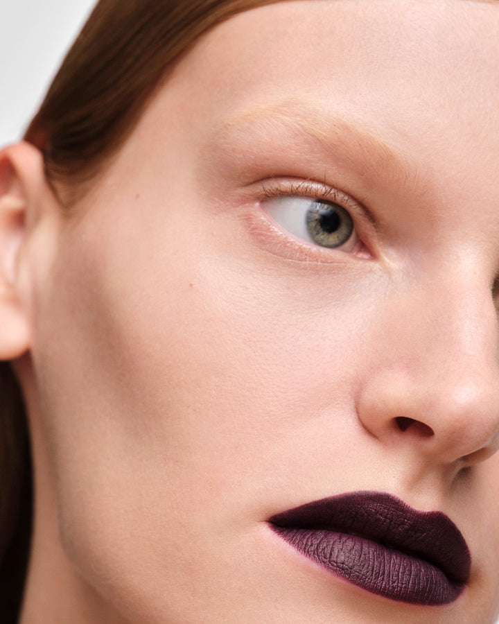 Son PRADA Monochrome Hyper Matte Lipstick 