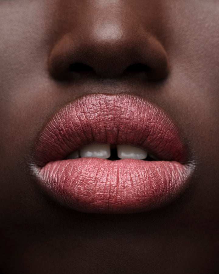 Son PRADA Monochrome Hyper Matte Lipstick 