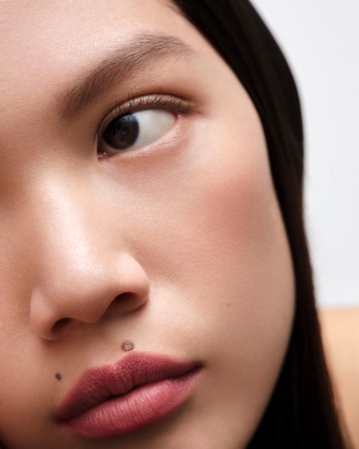 Son PRADA Monochrome Hyper Matte Lipstick 