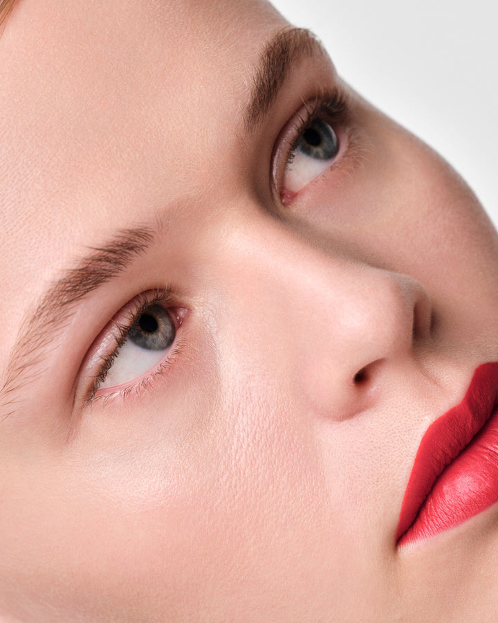 Son PRADA Monochrome Hyper Matte Lipstick 