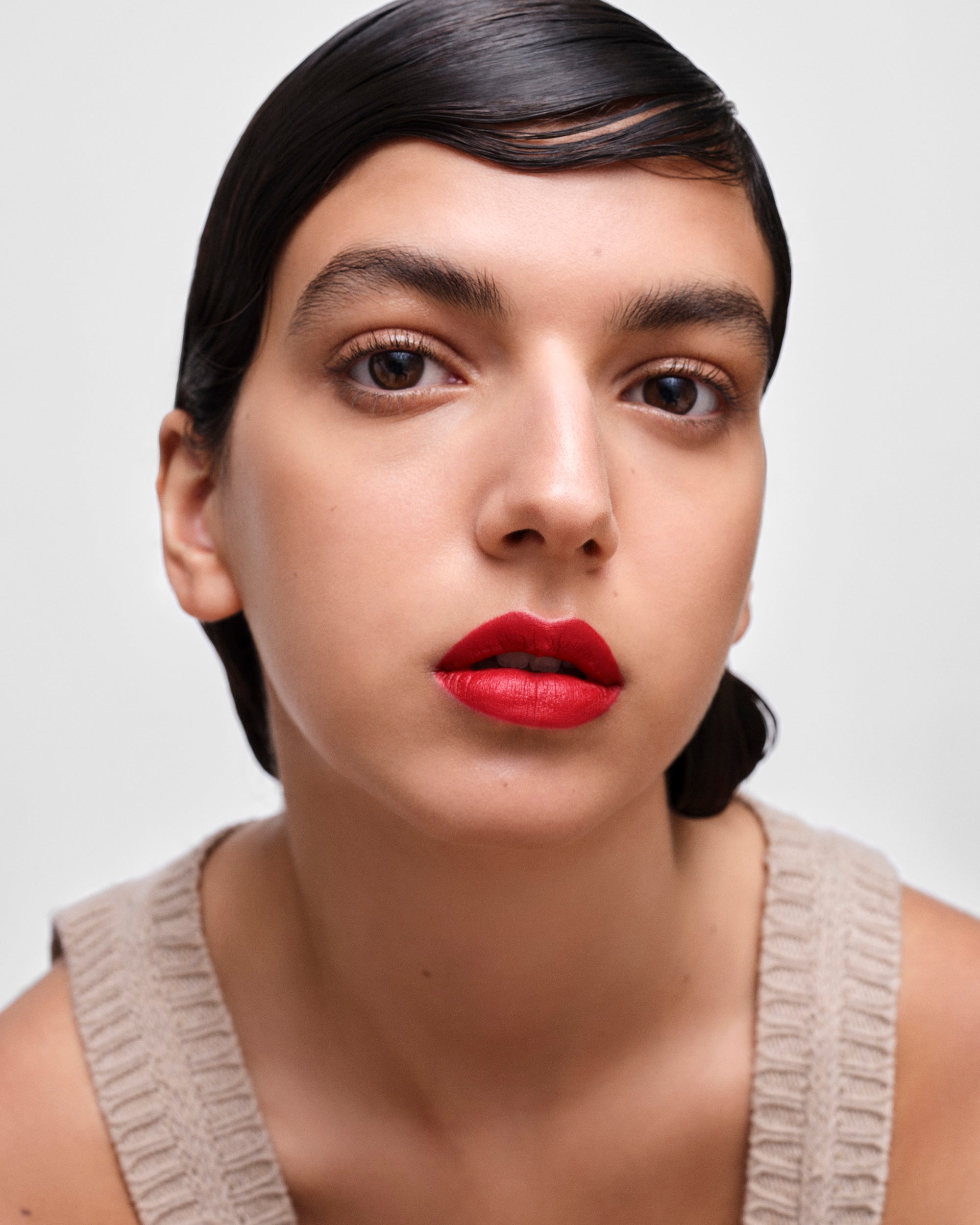 Son PRADA Monochrome Hyper Matte Lipstick #R27 Rubino - Kallos Vietnam