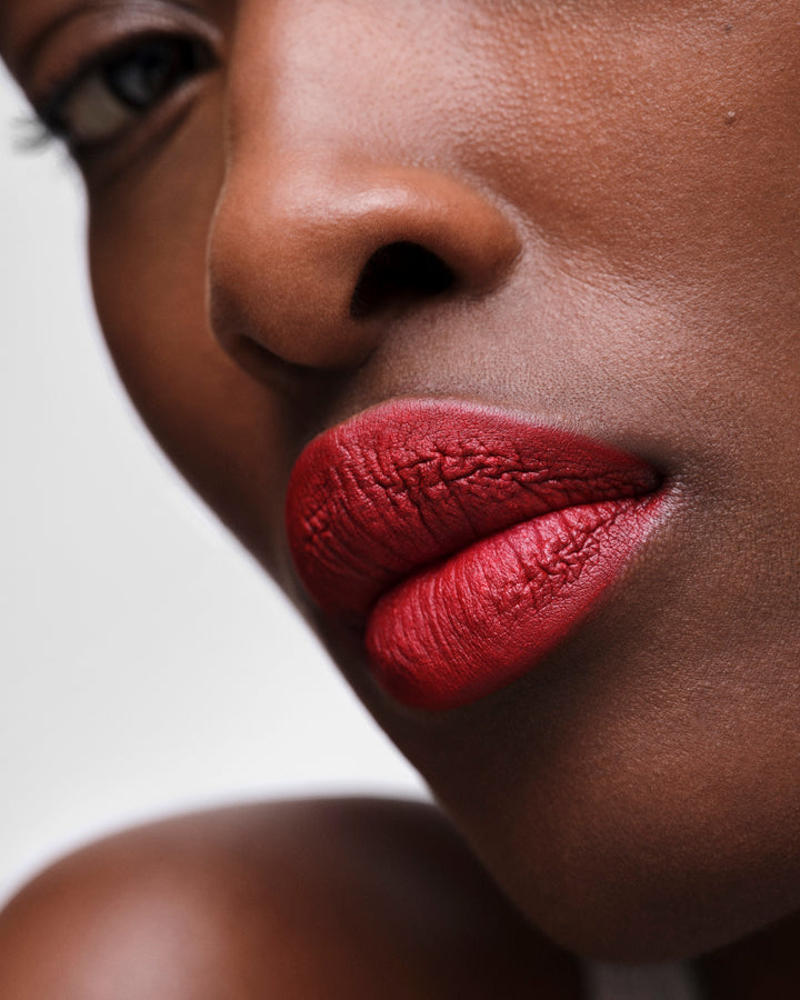 Son PRADA Monochrome Hyper Matte Lipstick 