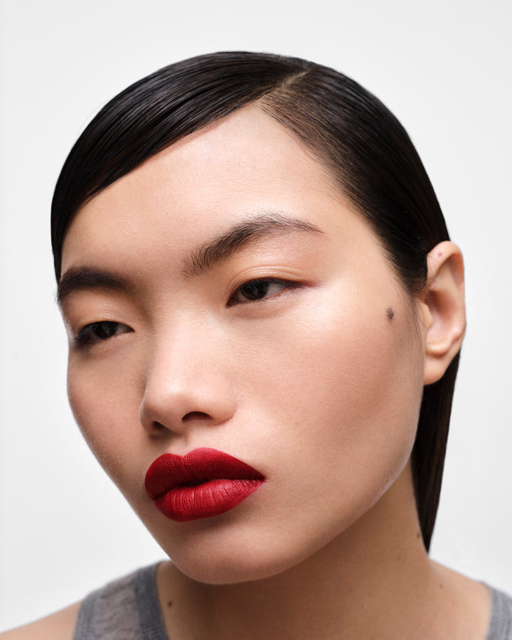 Son PRADA Monochrome Hyper Matte Lipstick 