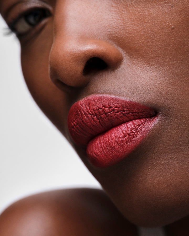 Son PRADA Monochrome Hyper Matte Lipstick 