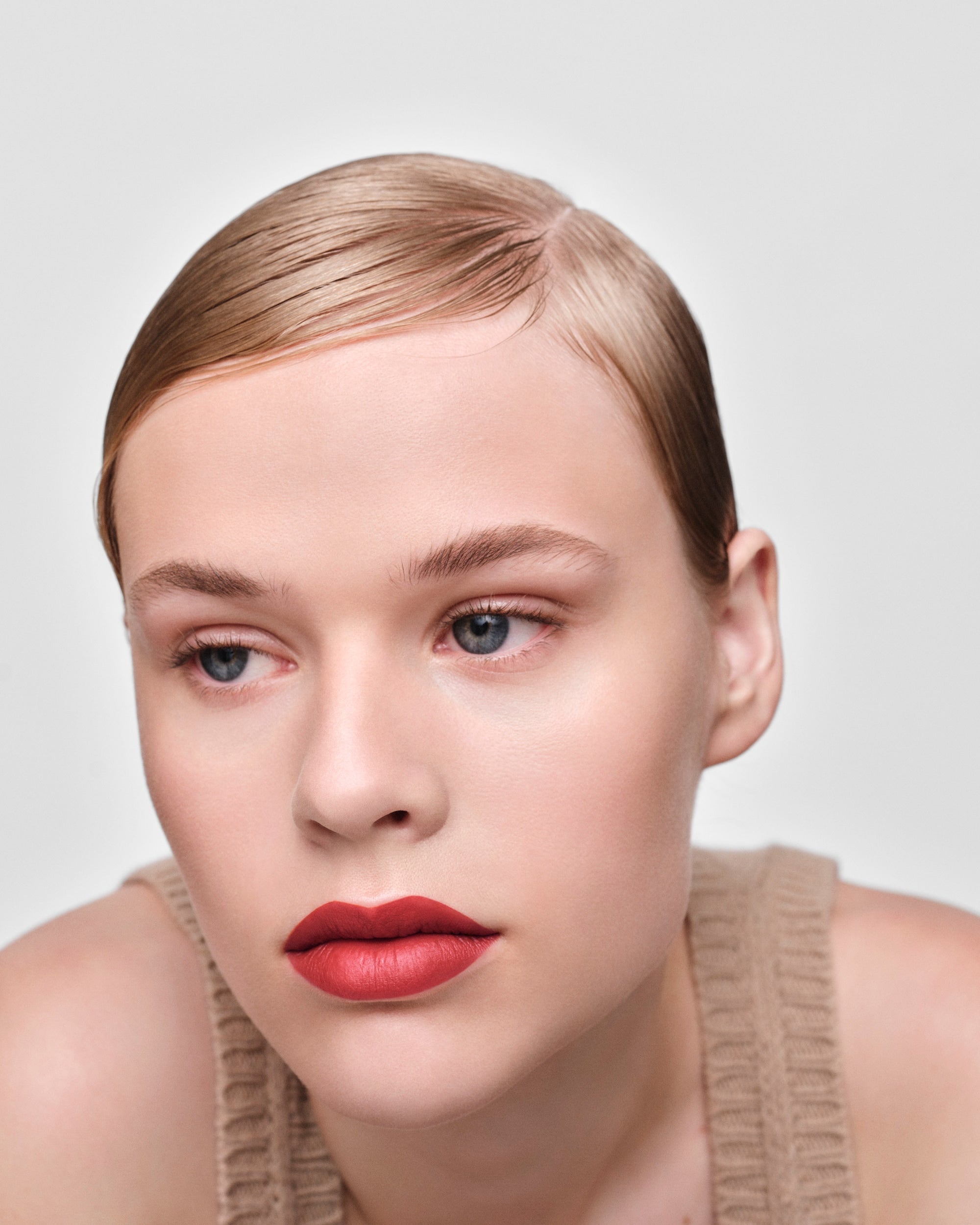 Son PRADA Monochrome Hyper Matte Lipstick #R29 Pompei - Kallos Vietnam