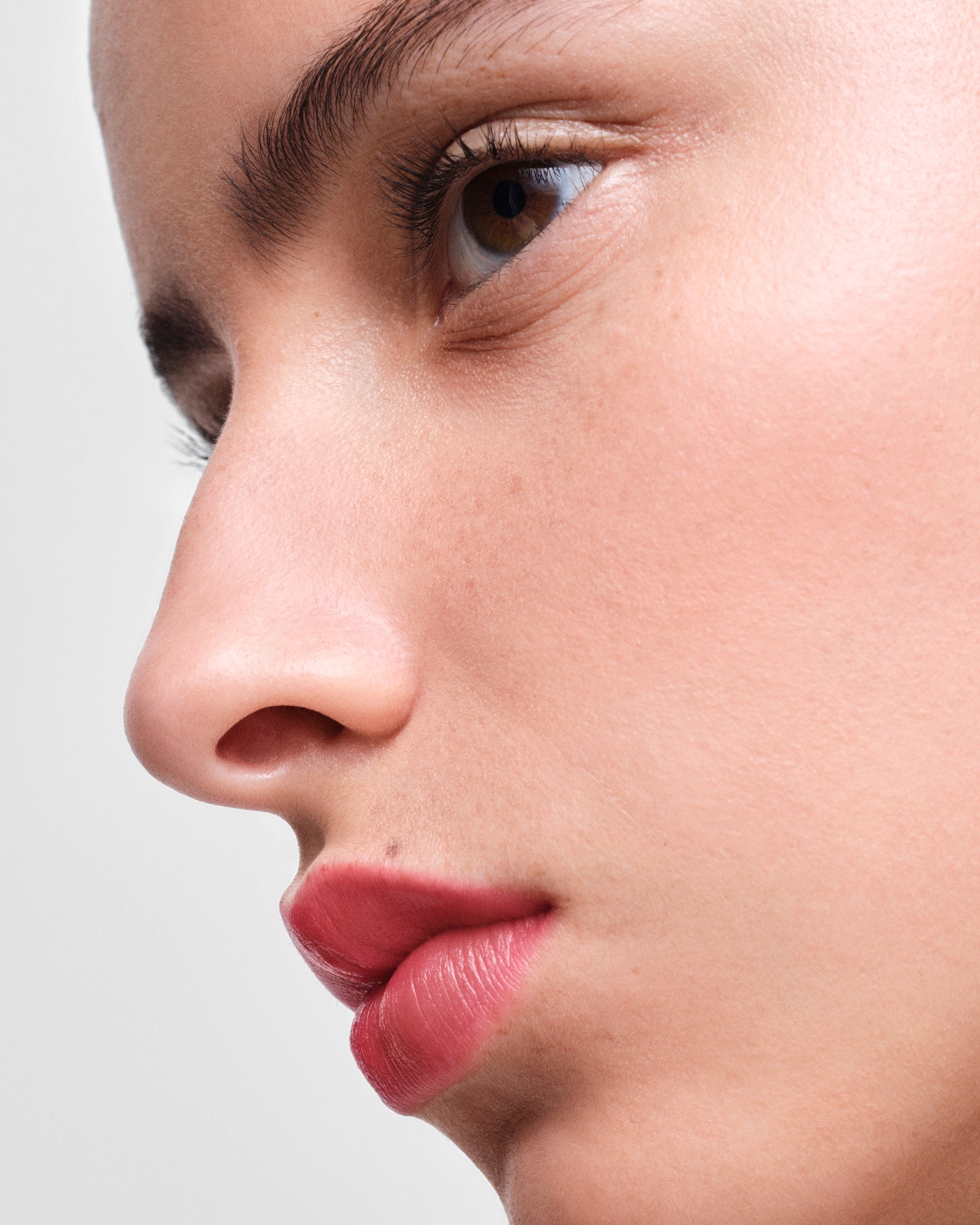 Son PRADA Monochrome Soft Matte Lipstick #B102 Sienne - Kallos Vietnam