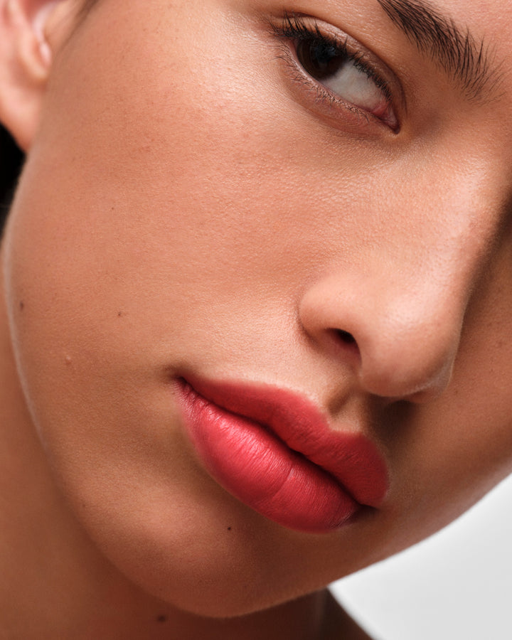 Son PRADA Monochrome Soft Matte Lipstick 