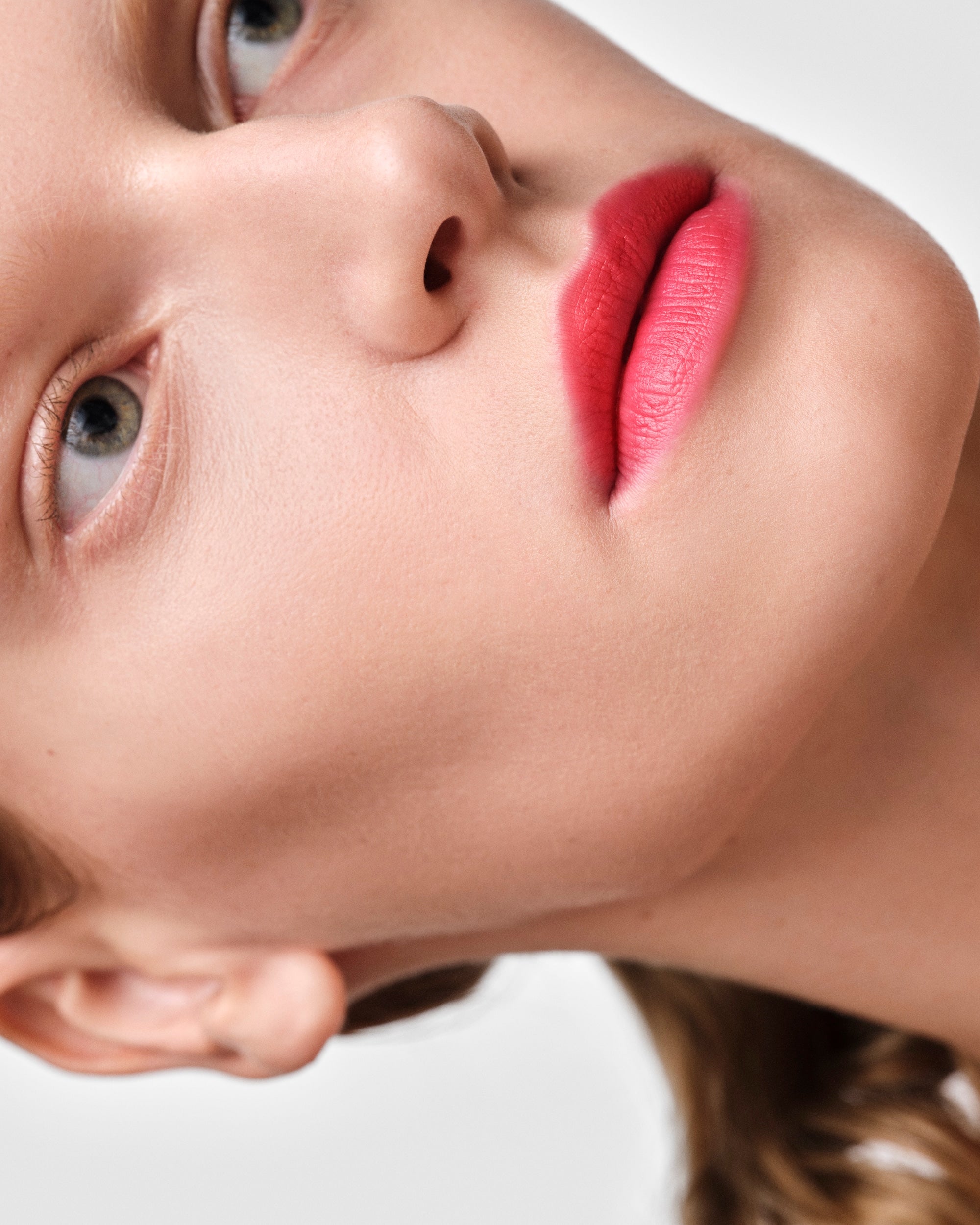 Son PRADA Monochrome Soft Matte Lipstick #O177 Flamingo - Kallos Vietnam