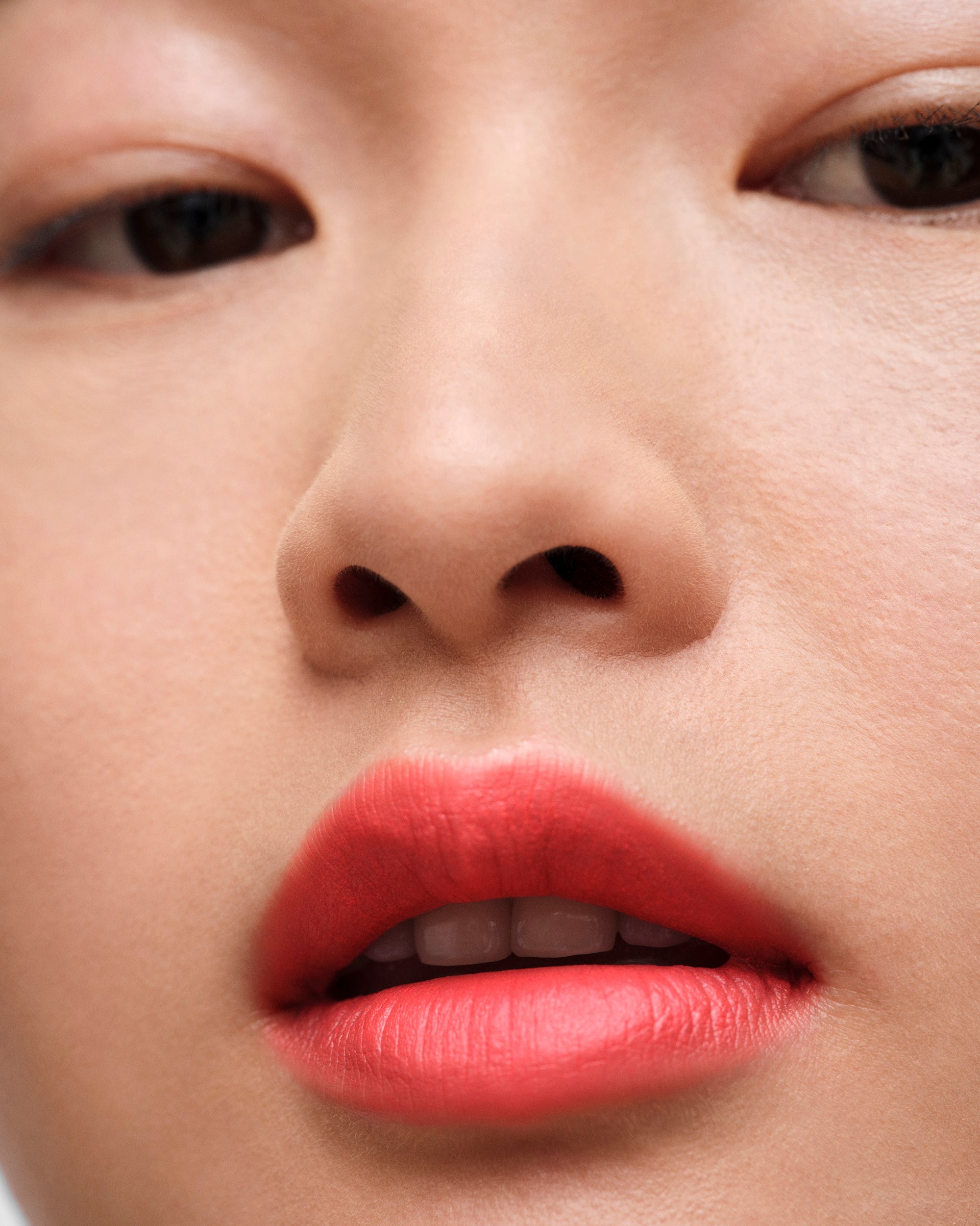 Son PRADA Monochrome Soft Matte Lipstick #O177 Flamingo - Kallos Vietnam