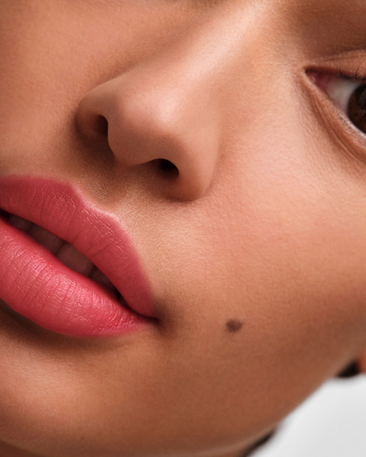 Son PRADA Monochrome Soft Matte Lipstick 