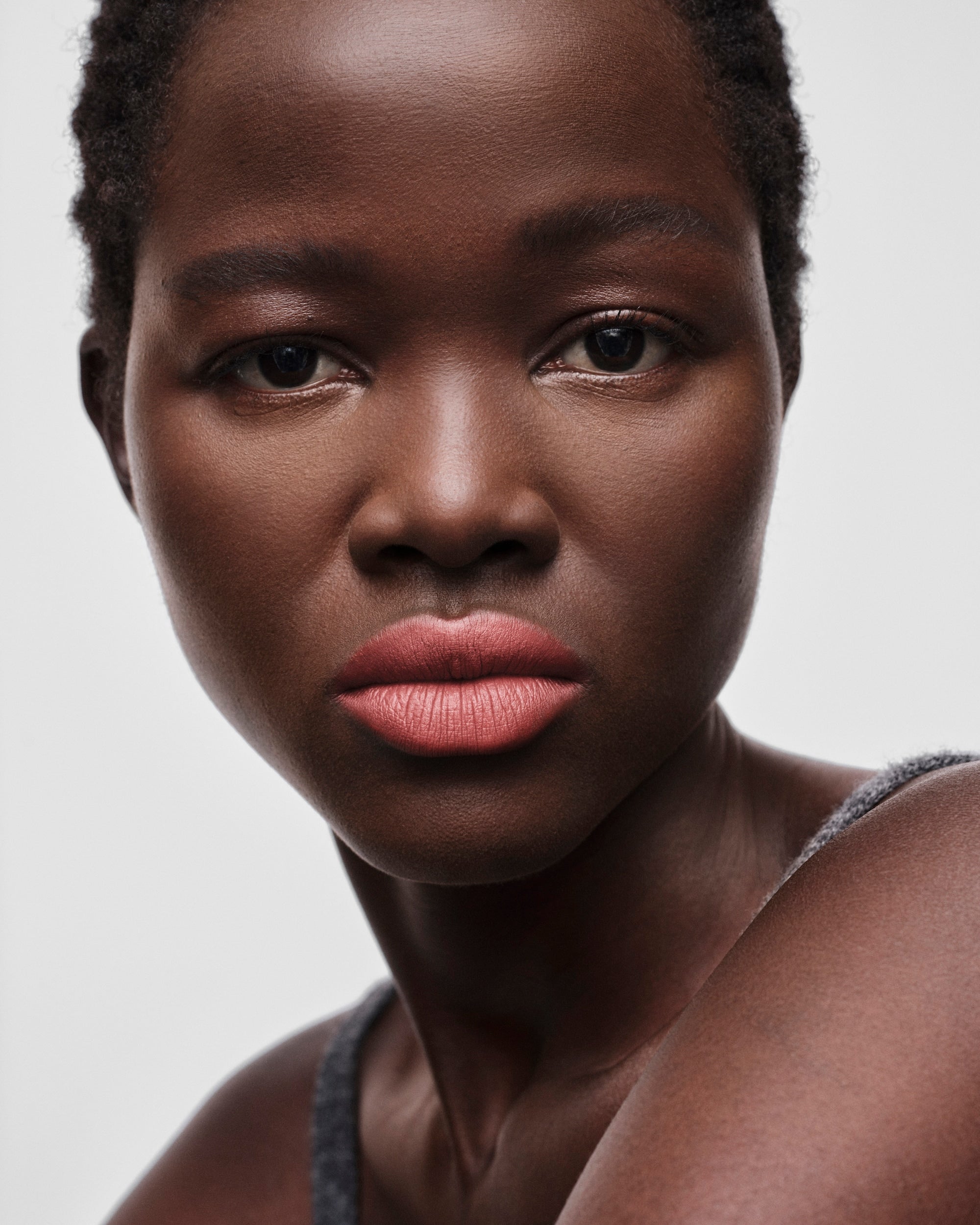 Son PRADA Monochrome Soft Matte Lipstick #P155 Blush - Kallos Vietnam