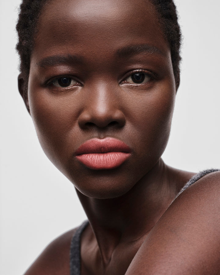 Son PRADA Monochrome Soft Matte Lipstick 