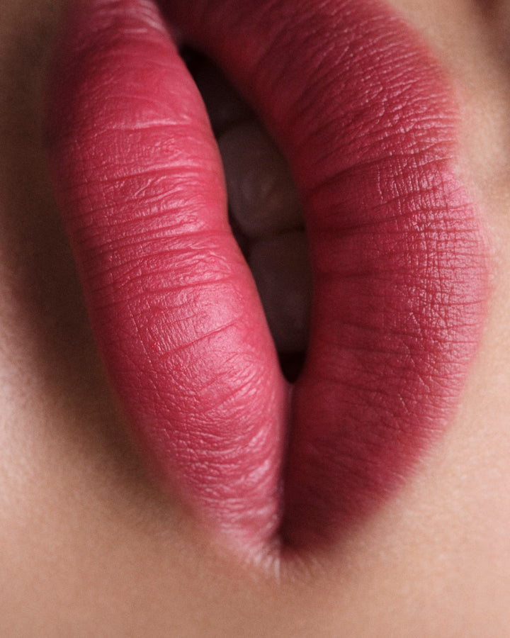 Son PRADA Monochrome Soft Matte Lipstick 