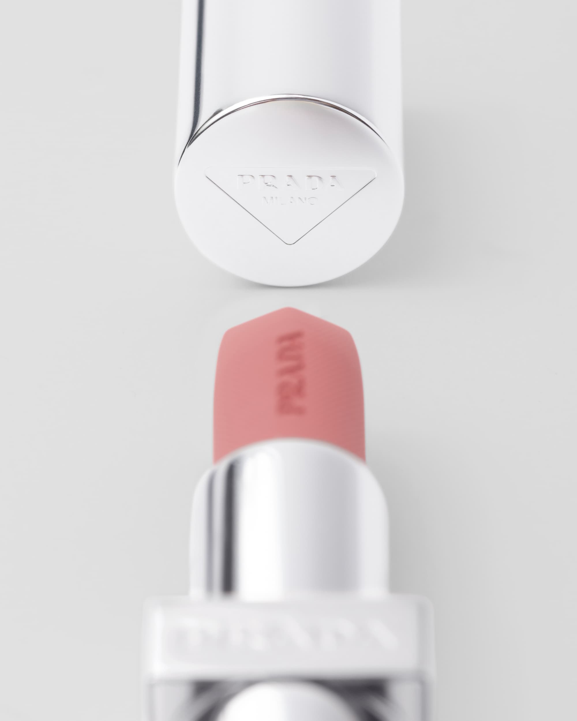 Son PRADA Monochrome Soft Matte Lipstick #P158 Meranti - Kallos Vietnam
